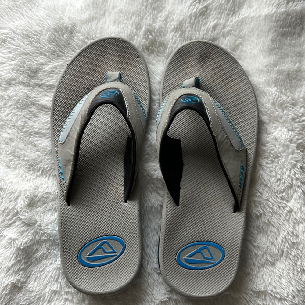 EUC Mens Reef Flip Flops
